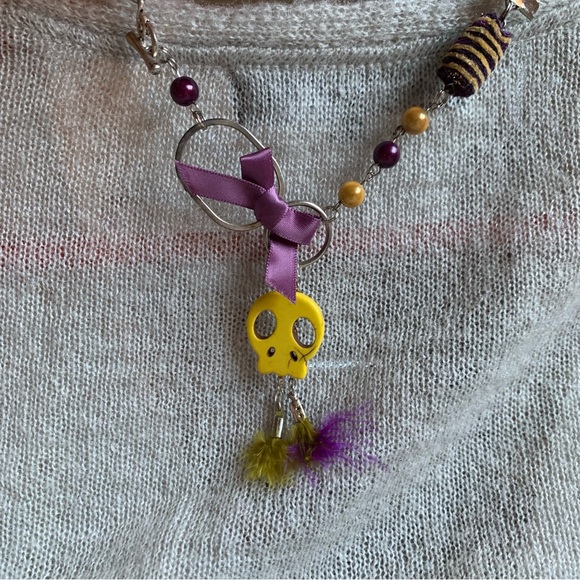 3x35$ 💀 Handmade - Skull short necklace - ruban bead feather -yellow purple - Picture 7 of 10